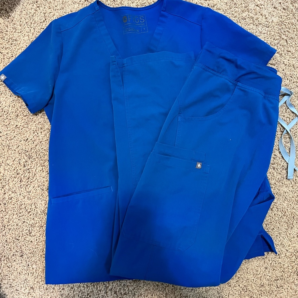 Figs royal blue scrub set
